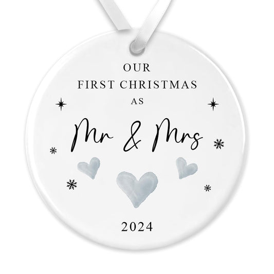 "First Christmas as Mr & Mrs" - Ceramic Bauble Ornament: Keepsake for Newlyweds Celebrating Their First Xmas Married