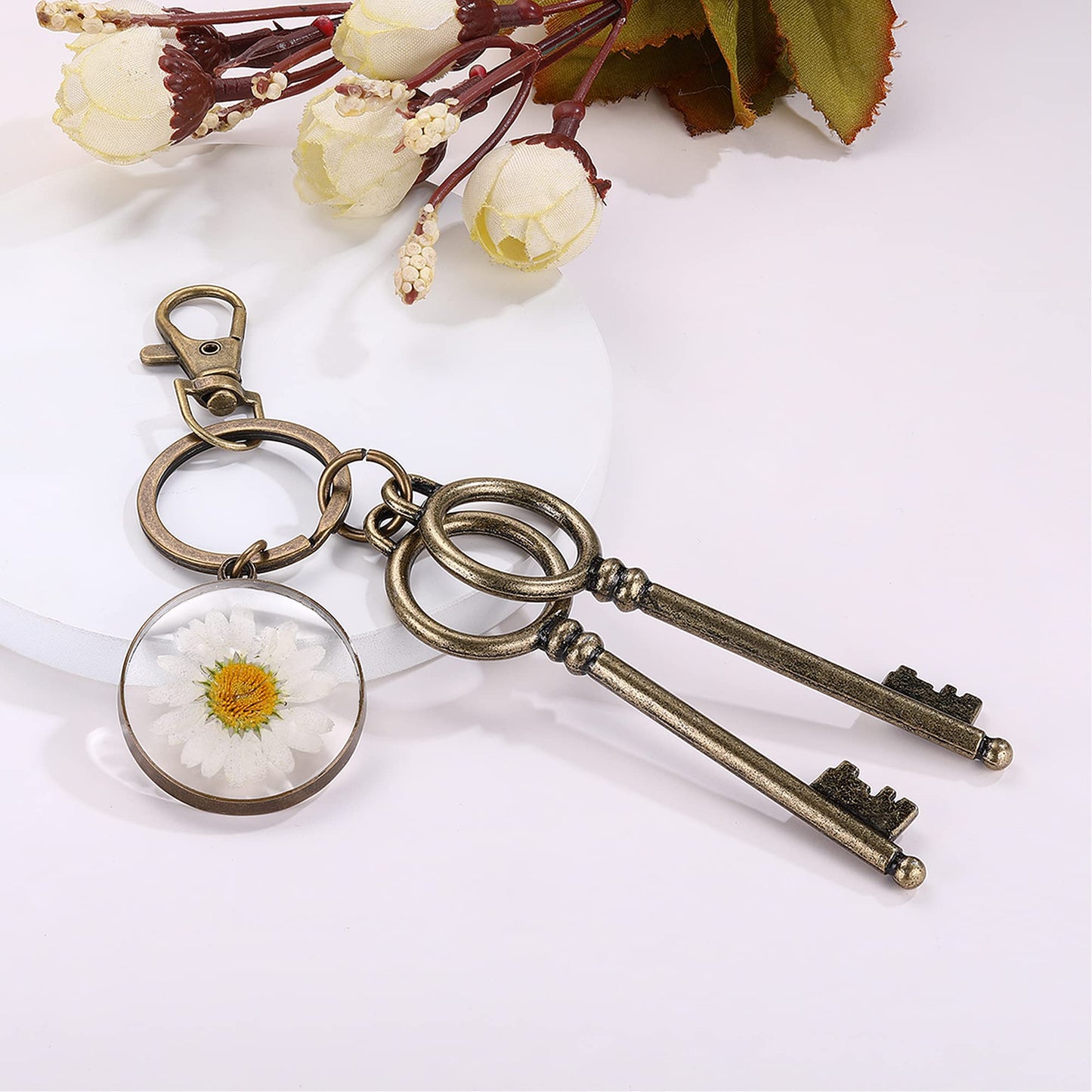 Forget-Me-Not and Queen Anne's Lace Wildflower Keychain | Real Flower Keychain | Personalized Handmade Keychain | Dried Pressed Flower Keychain Charms | Gifts for Her