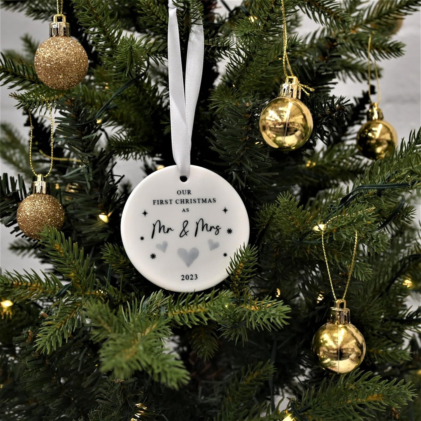 "First Christmas as Mr & Mrs" - Ceramic Bauble Ornament: Keepsake for Newlyweds Celebrating Their First Xmas Married