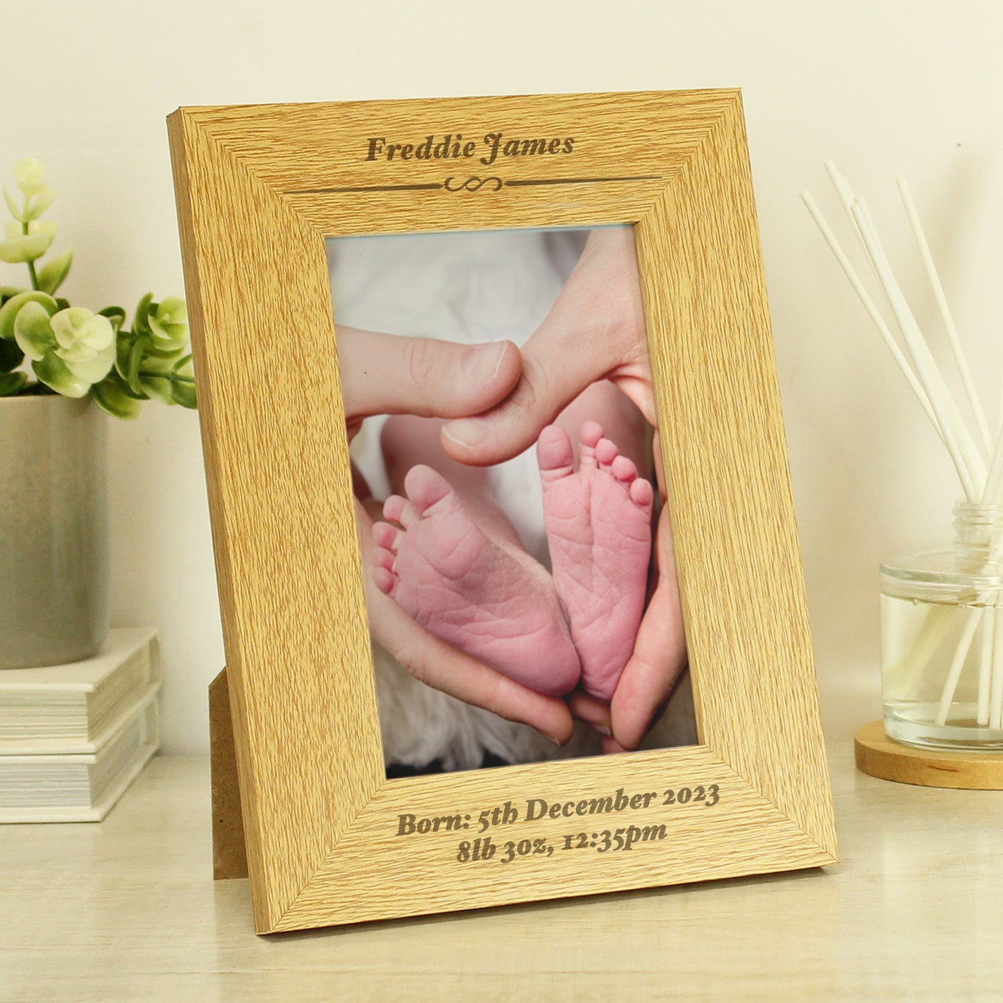 Personalised Formal 6x4 Oak Finish Photo Frame